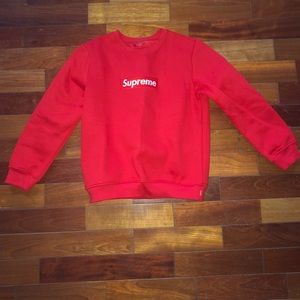 BRAND NEW SUPREME UNISEX SWEATSHIRT WITH TAGS